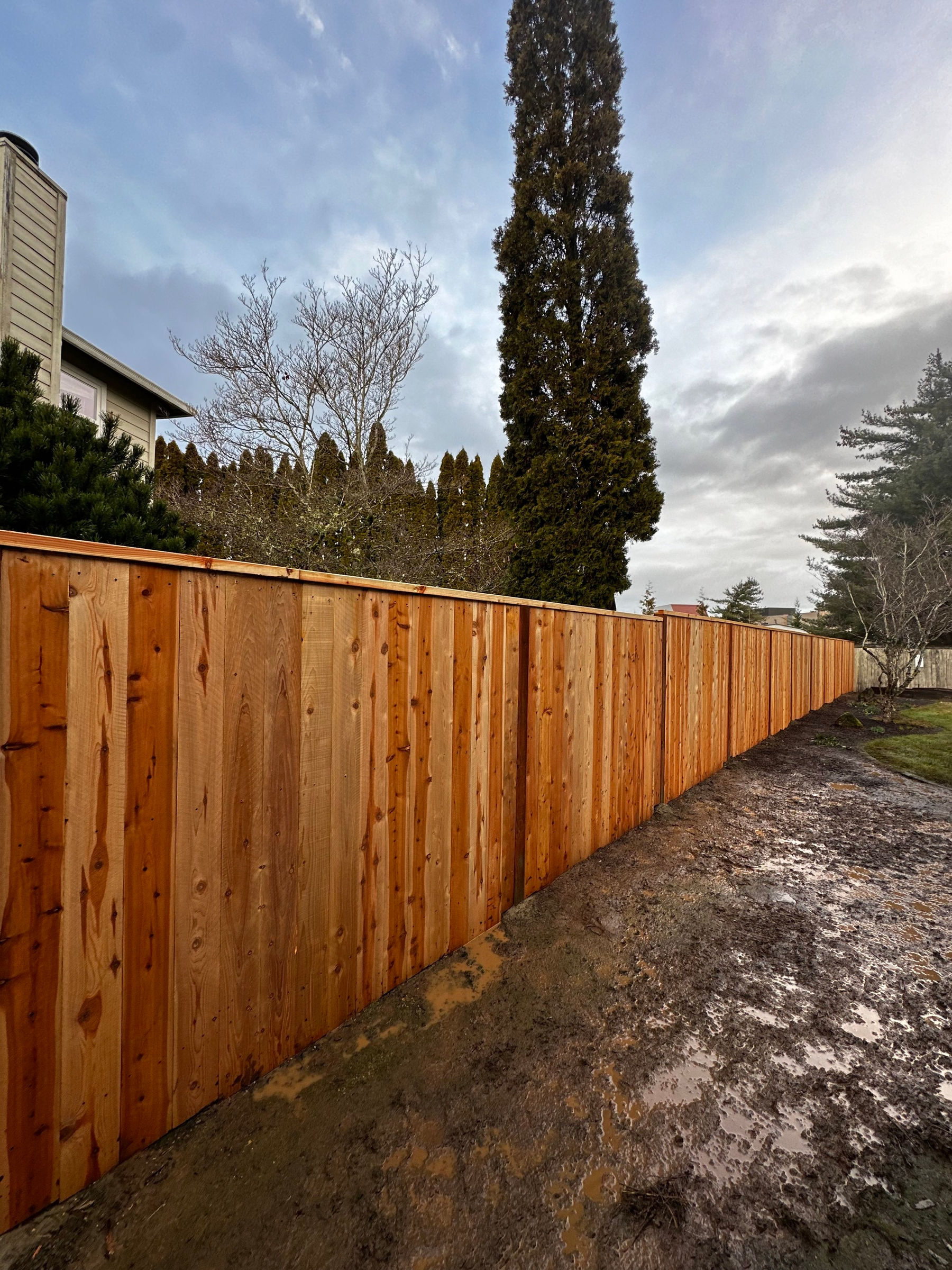 Wood fencing project by Weeping Willow for a Hillsboro area yard