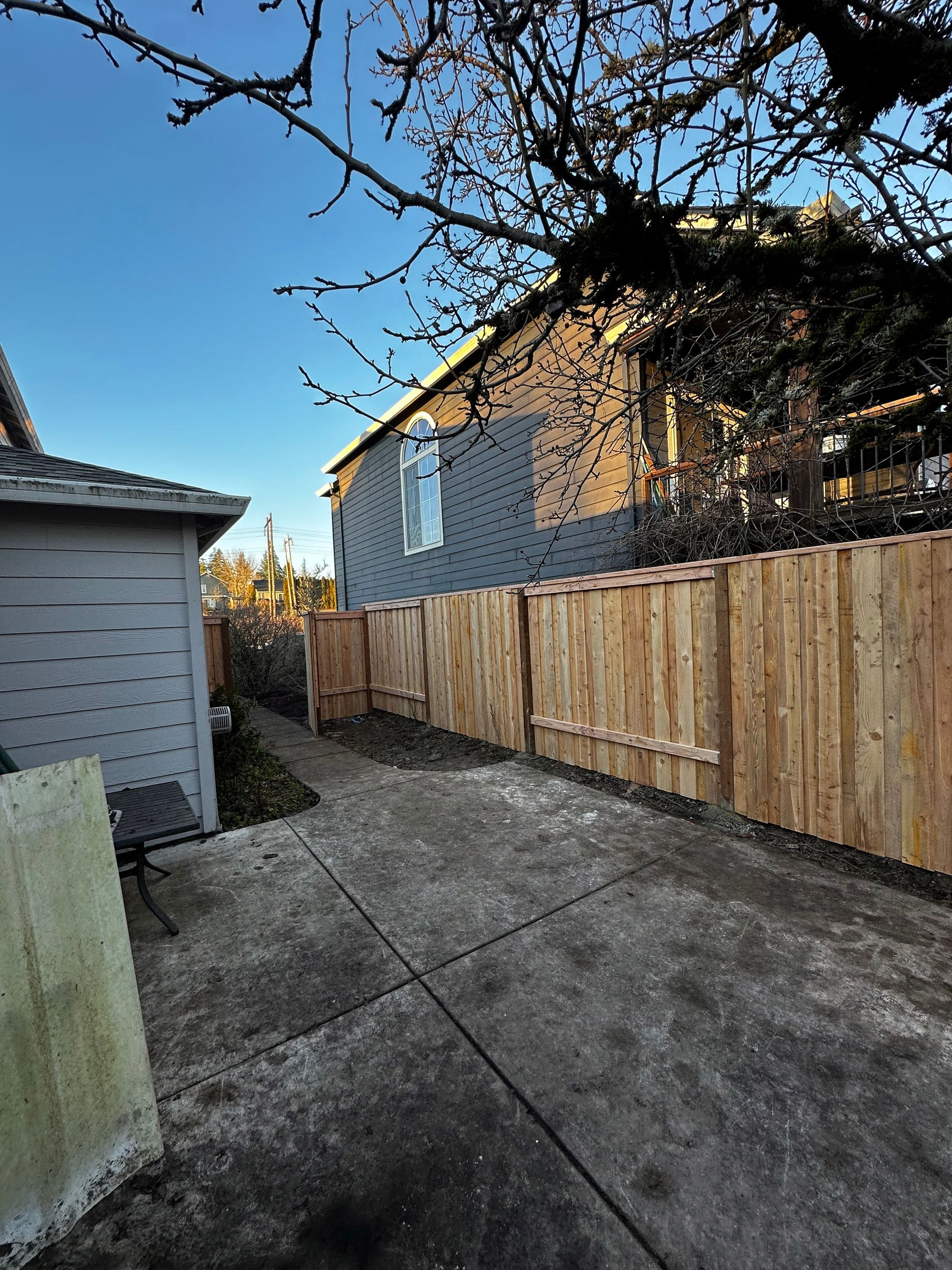 Wood fencing project by Weeping Willow for a Hillsboro area yard
