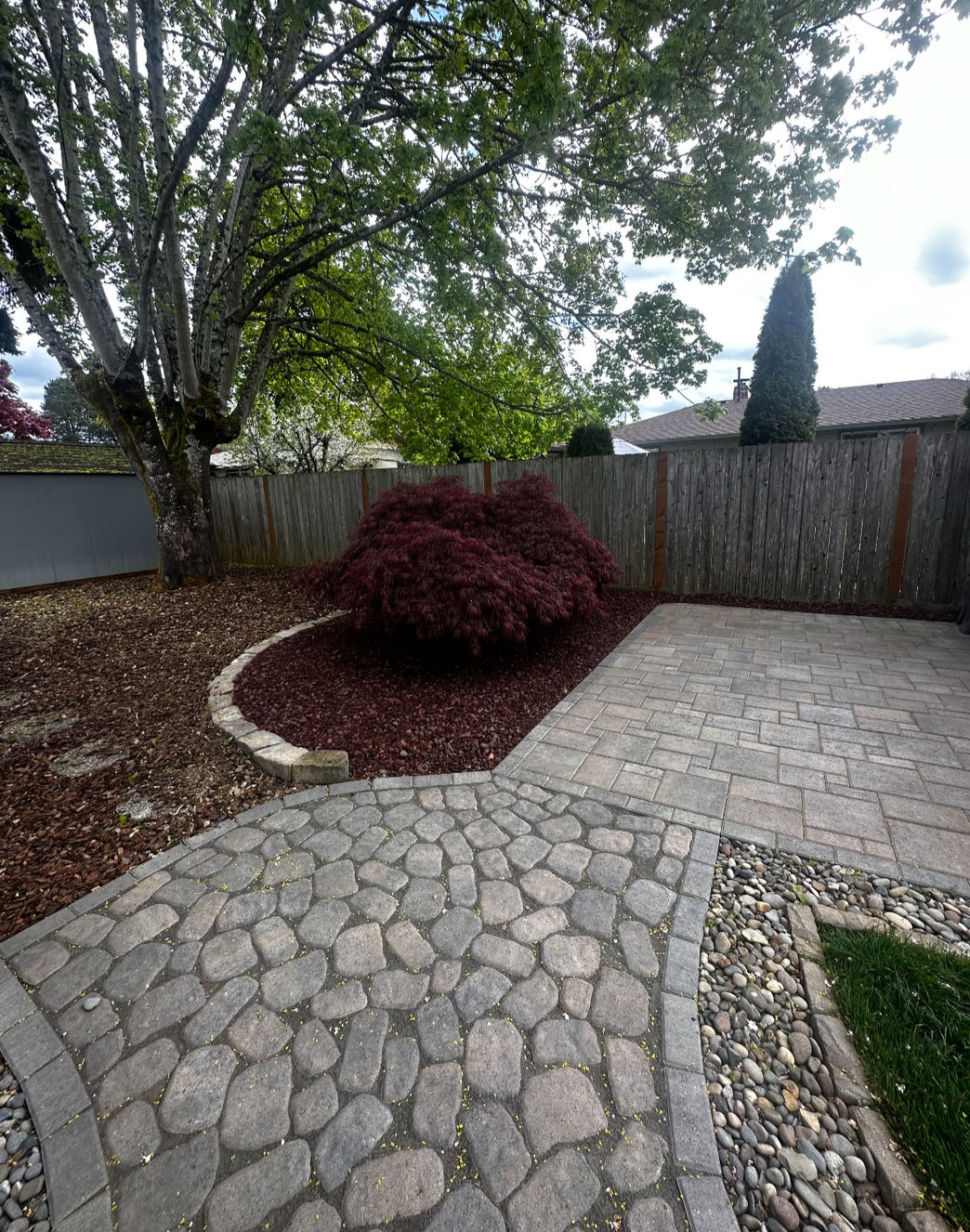 Paver patio and walkway project by Weeping Willow for a Hillsboro area yard
