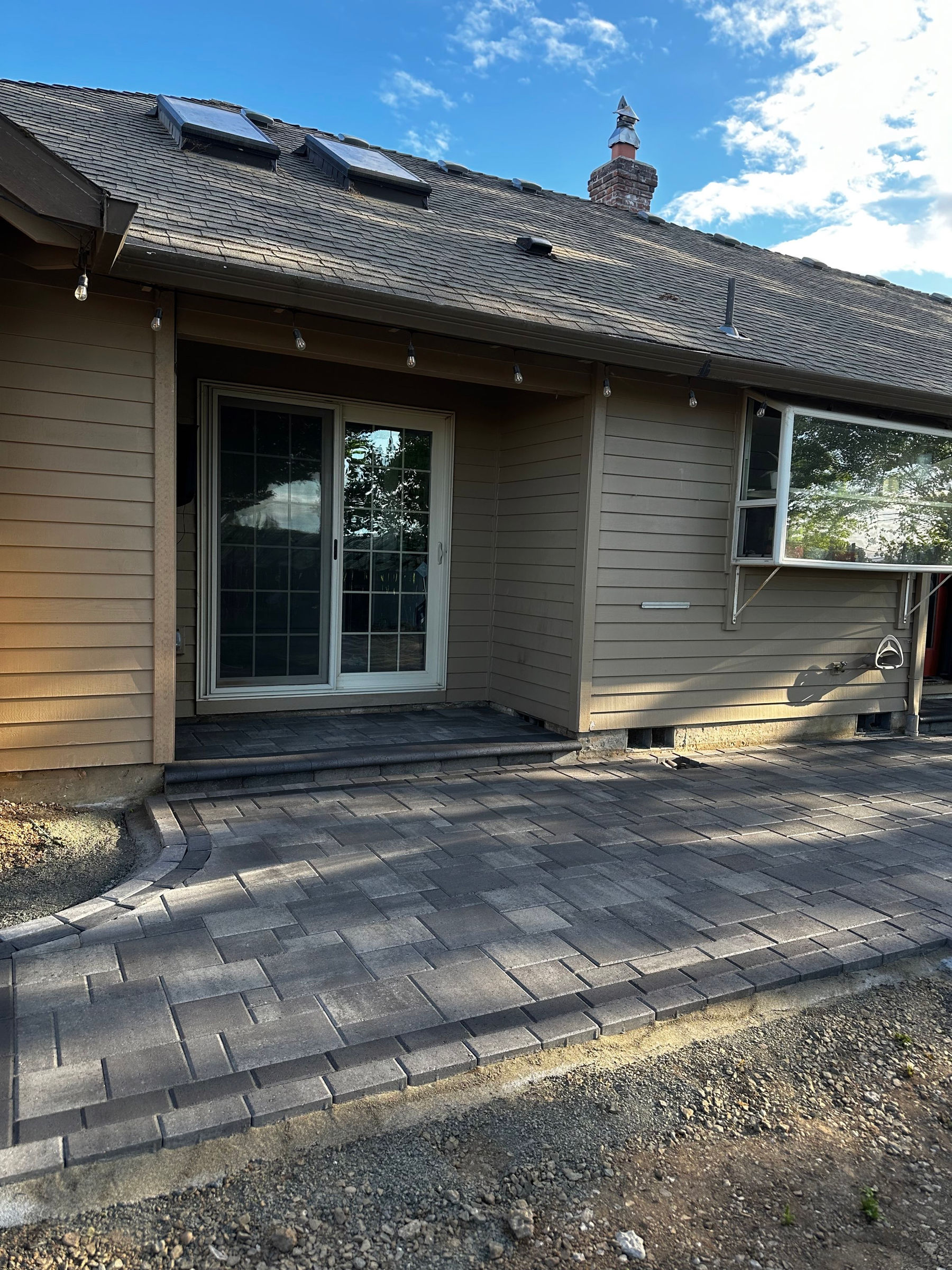 Paver patio and walkway project by Weeping Willow for a Hillsboro area yard