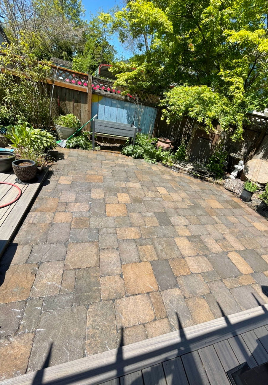 Paver patio and walkway project by Weeping Willow for a Hillsboro area yard