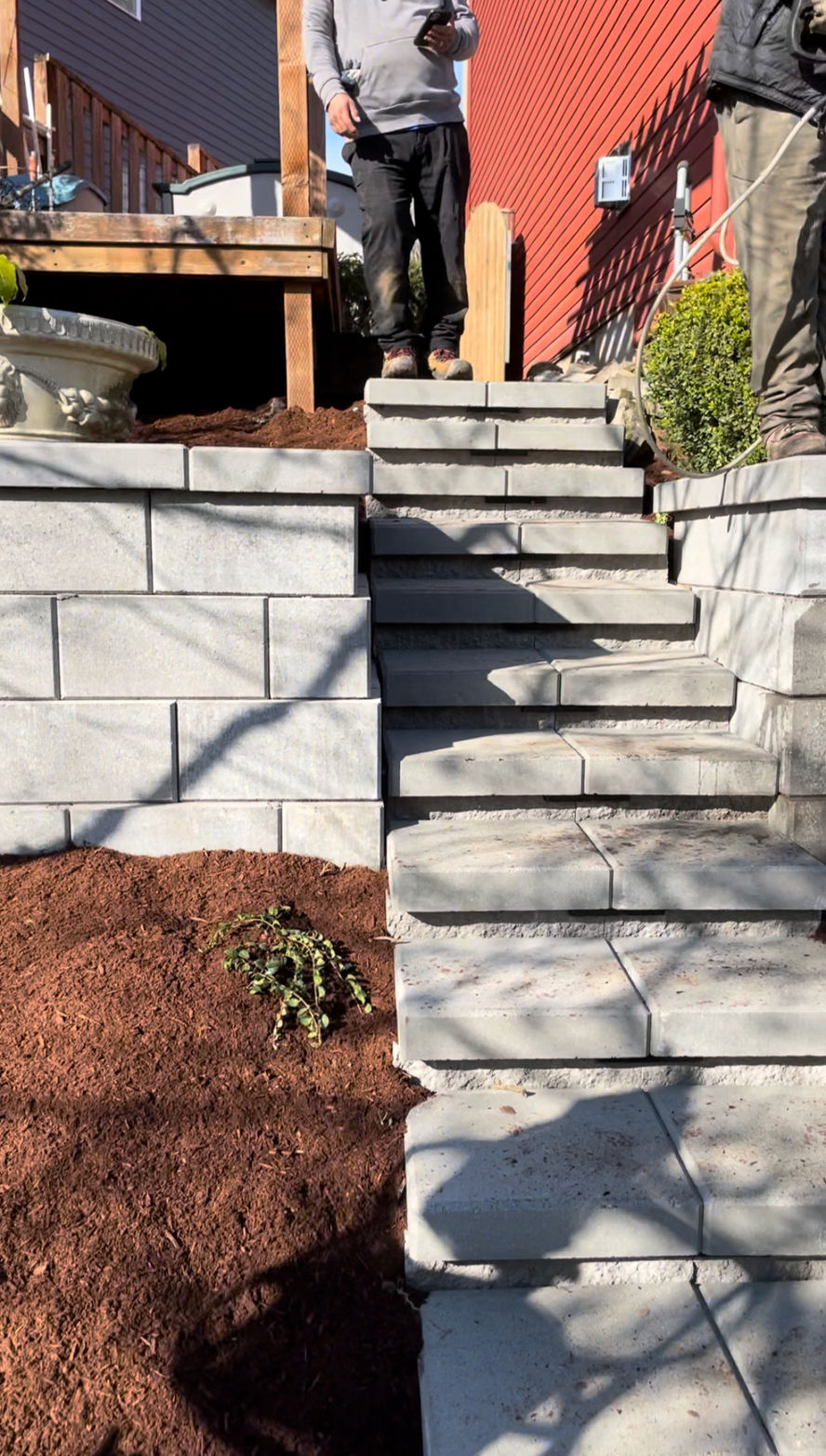 Retaining wall project by Weeping Willow for a Hillsboro area yard
